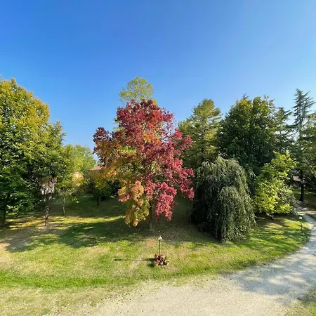 Castello Quattro Torri בית הארחה 3*