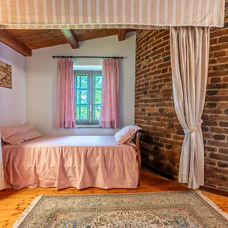 Castello Quattro Torri Arignano