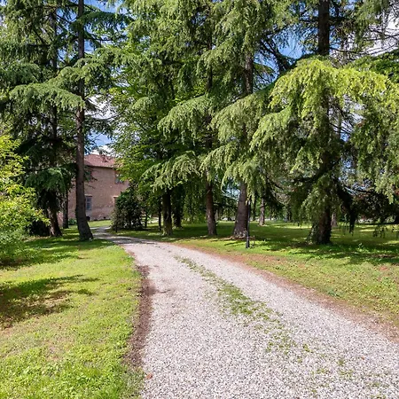 Castello Quattro Torri Guest house Arignano