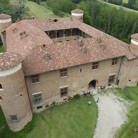 Castello Quattro Torri *