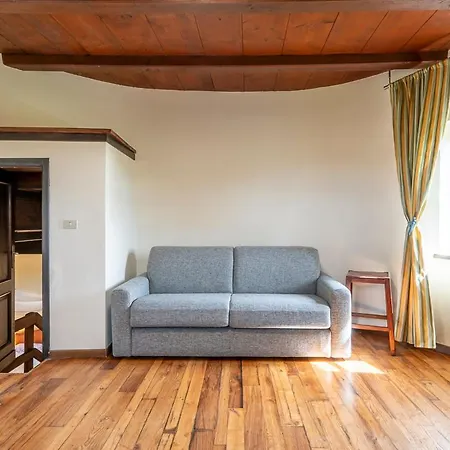 Castello Quattro Torri 3* Arignano