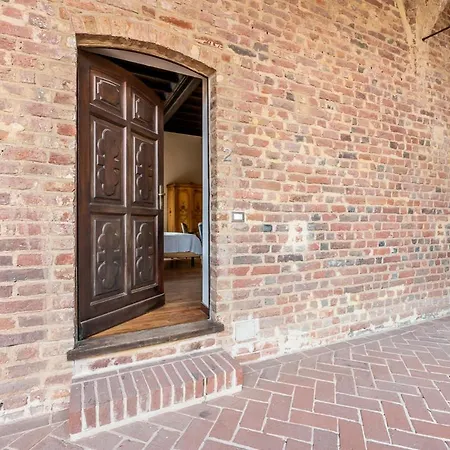 Castello Quattro Torri בית הארחה Arignano