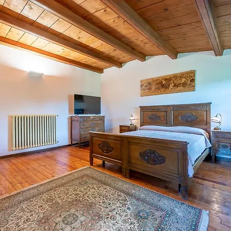Castello Quattro Torri Guest house Arignano