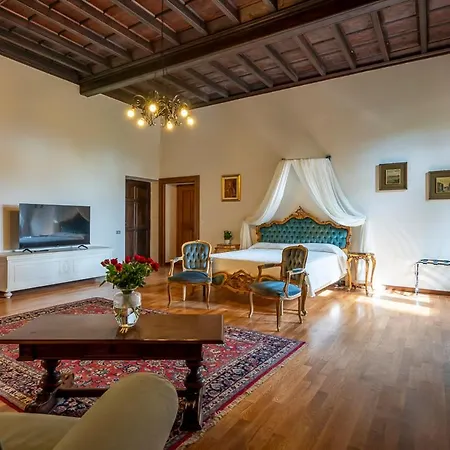 بيت ضيافة Castello Quattro Torri