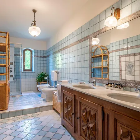 Castello Quattro Torri Arignano