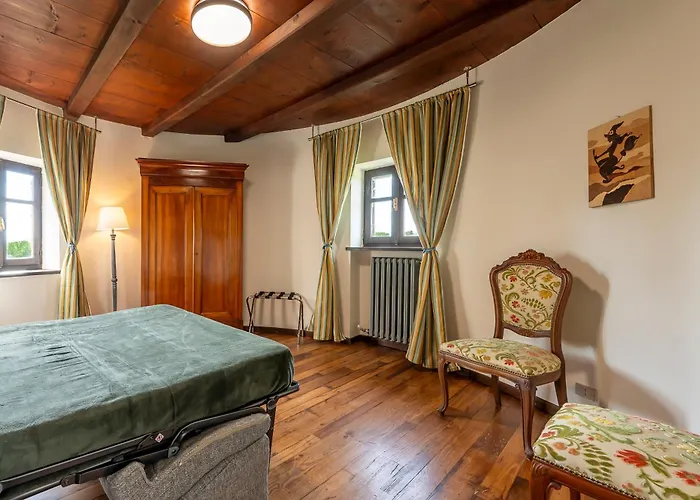 Гостевой дом Castello Quattro Torri Arignano