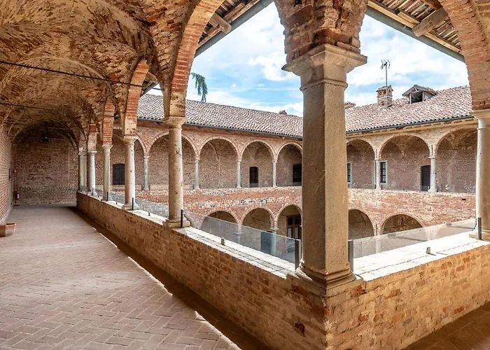 Castello Quattro Torri 3* Arignano